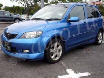 2004 Mazda Demio Photos