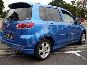 2004 Mazda Demio Pictures