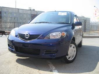 2004 Mazda Demio Photos