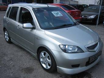 2004 Mazda Demio Pics