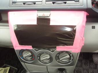 2004 Mazda Demio Pictures