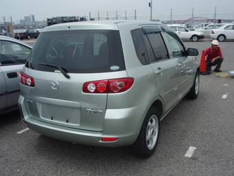 2004 Mazda Demio Pics