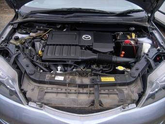 2004 Mazda Demio Photos
