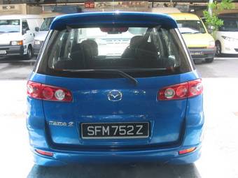 2004 Mazda Demio Pictures