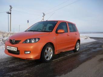 2004 Mazda Demio Images