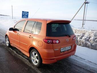2004 Mazda Demio Pictures