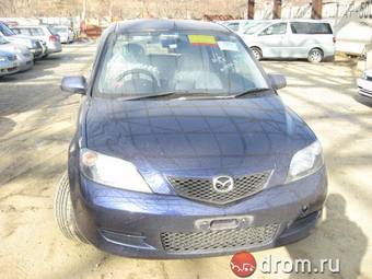 2004 Mazda Demio Pictures