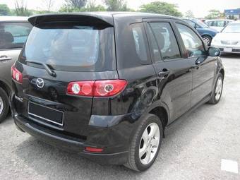 2004 Mazda Demio Pictures
