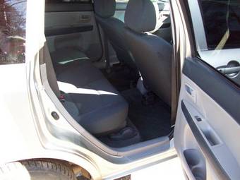 2004 Mazda Demio Photos