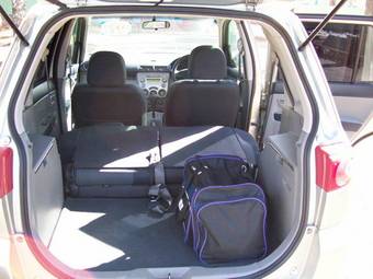 2004 Mazda Demio Images