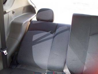 2004 Mazda Demio Photos
