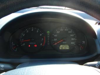 2004 Mazda Demio Photos
