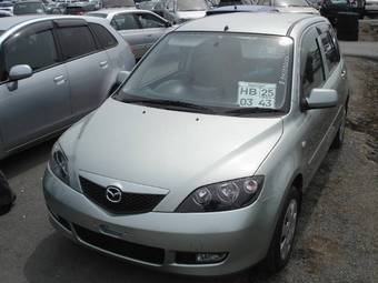 2004 Mazda Demio Pictures