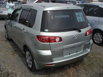 2004 Mazda Demio Photos