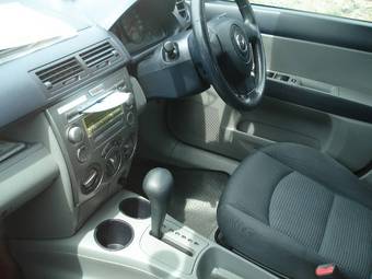2004 Mazda Demio Photos