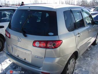 2004 Mazda Demio Photos