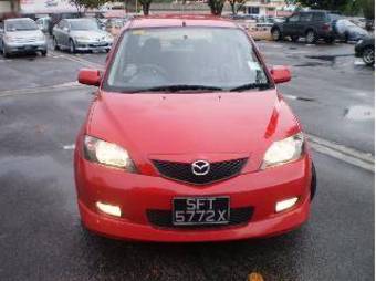 2004 Mazda Demio Photos