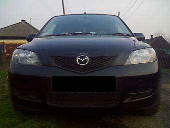 2004 Mazda Demio Photos