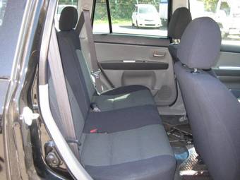 2004 Mazda Demio Pics