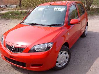 2004 Mazda Demio Pictures