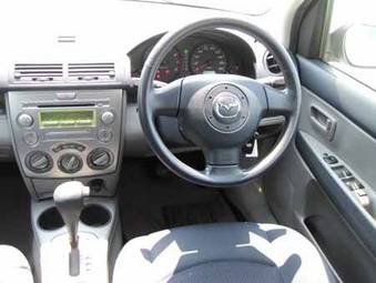 2004 Mazda Demio Pics