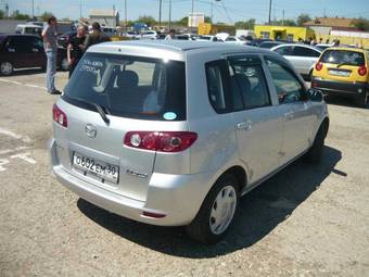 2004 Mazda Demio Pictures