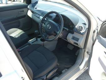 2004 Mazda Demio Pictures