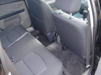 2004 Mazda Demio Photos