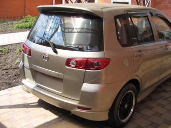 2004 Mazda Demio Photos