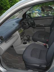 2004 Mazda Demio Pictures