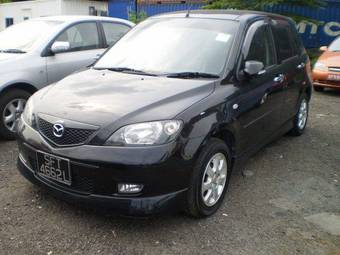 2004 Mazda Demio Pictures