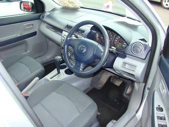 2004 Mazda Demio Photos