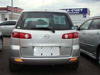 2004 Mazda Demio Photos