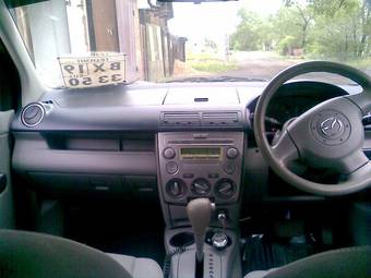 2004 Mazda Demio Wallpapers