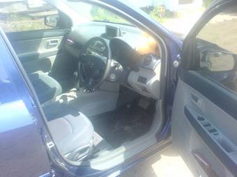 2004 Mazda Demio Photos