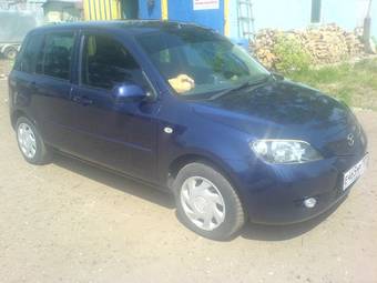 2004 Mazda Demio Pictures