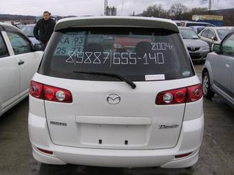 2004 Mazda Demio Photos