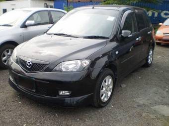 2004 Mazda Demio Pictures