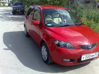 2004 Mazda Demio Pics