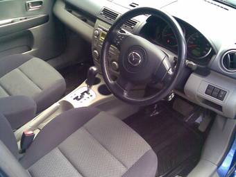 2004 Mazda Demio Pictures