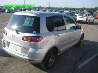2004 Mazda Demio Photos