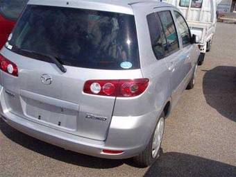 2004 Mazda Demio Photos