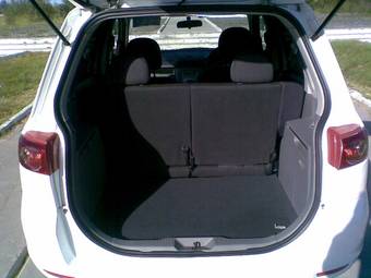 2004 Mazda Demio Images