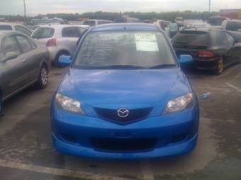 2004 Mazda Demio Photos