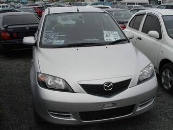 2004 Mazda Demio Pictures