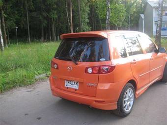 2004 Mazda Demio Images