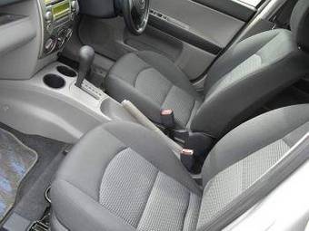 2004 Mazda Demio Pictures