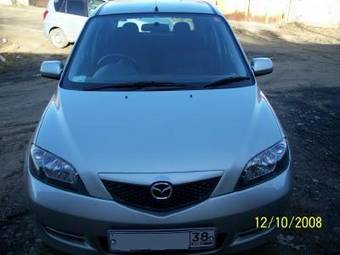2004 Mazda Demio Pictures
