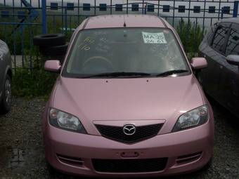 2004 Mazda Demio Photos