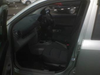 2004 Mazda Demio Pics